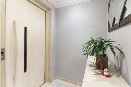 Apartamento à venda com 147m², 3 quartos e 3 vagasHall de Entrada Privativo 