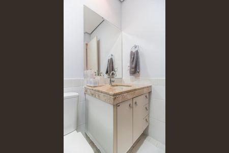 Apartamento à venda com 82m², 2 quartos e 2 vagas Apartamento à venda com 82m², 2 quartos e 2 vagasBanheiro da Suíte