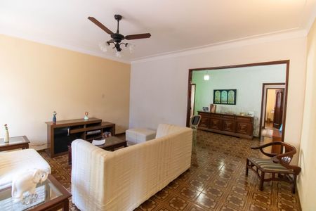 Casa à venda com 124m², 3 quartos e 1 vaga Casa à venda com 124m², 3 quartos e 1 vagaSala