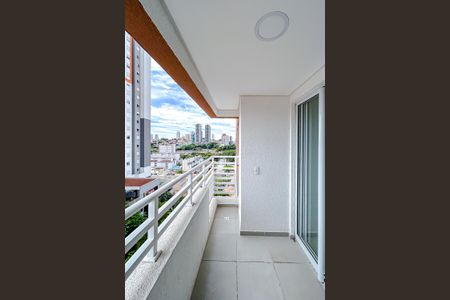 Apartamento à venda com 41m², 2 quartos e 1 vagaÁrea de Serviço com Varanda