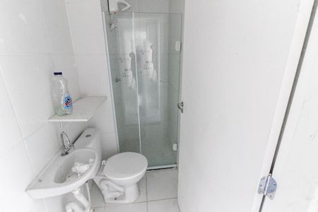 Banheiro de apartamento para alugar com 2 quartos, 48m² em Jardim Paris, São Paulo