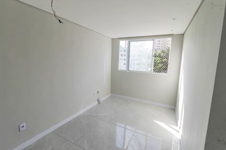 Sala de apartamento para alugar com 2 quartos, 48m² em Jardim Paris, São Paulo