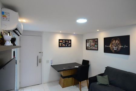 Apartamento para alugar com 63m², 2 quartos e 2 vagasSala