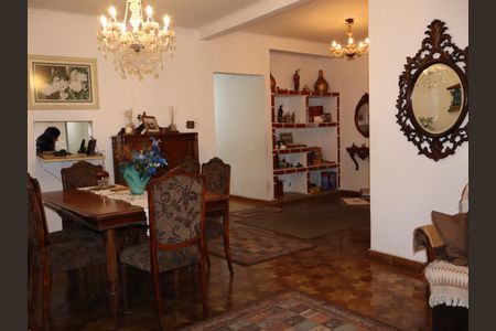 Sala de casa à venda com 3 quartos, 600m² em Vila Bela, São Paulo