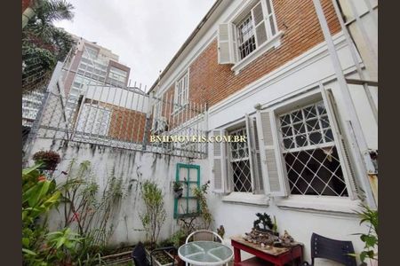 Casa à venda com 5 quartos, 300m² em Perdizes, São Paulo