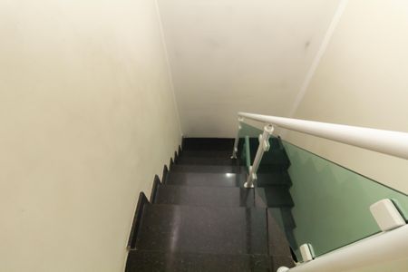 Casa à venda com 145m², 3 quartos e 2 vagasEscada