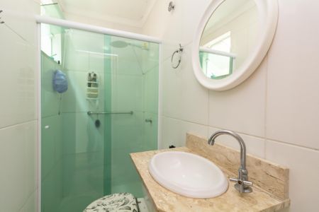 Casa à venda com 145m², 3 quartos e 2 vagasBanheiro 