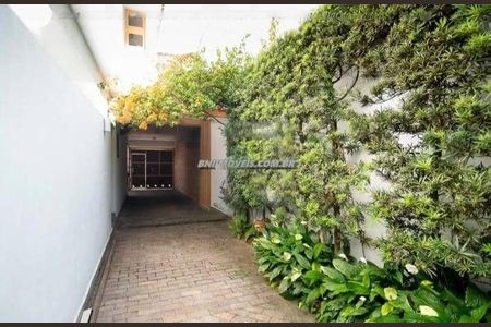 Casa à venda com 4 quartos, 300m² em Vila Cordeiro, São Paulo