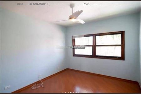 Casa à venda com 4 quartos, 300m² em Vila Cordeiro, São Paulo