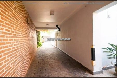 Casa à venda com 4 quartos, 300m² em Vila Cordeiro, São Paulo