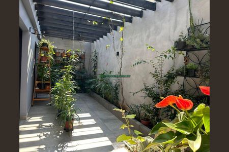 Casa à venda com 250m², 4 quartos e 3 vagas