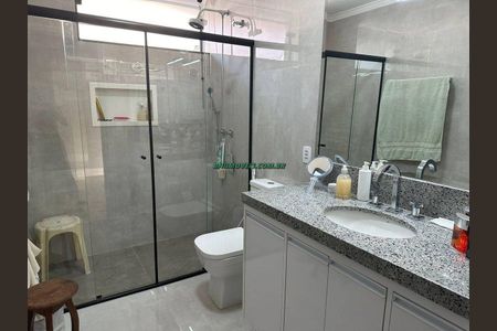 Casa à venda com 250m², 4 quartos e 3 vagas