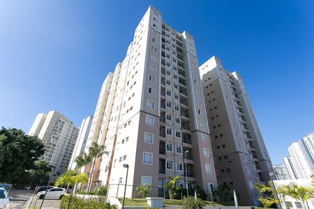 Apartamento para alugar com 65m², 2 quartos e 1 vagaFachada do bloco