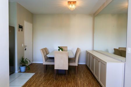 Apartamento para alugar com 65m², 2 quartos e 1 vagaSala