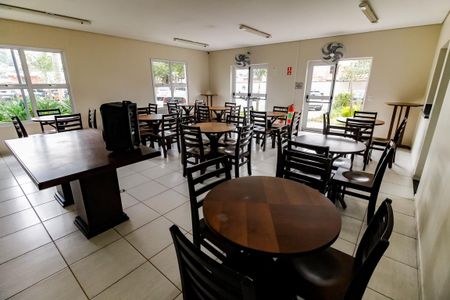 Apartamento para alugar com 65m², 2 quartos e 1 vagaÁrea comum - Salão de festas