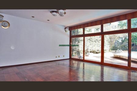 Casa à venda com 4 quartos, 585m² em Alto de Pinheiros, São Paulo