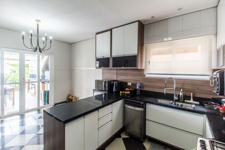 Casa à venda com 460m², 4 quartos e 4 vagasCozinha