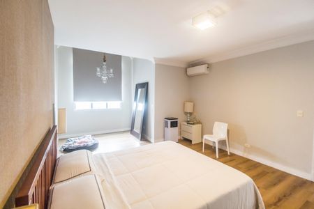 Casa à venda com 460m², 4 quartos e 4 vagasSuíte master