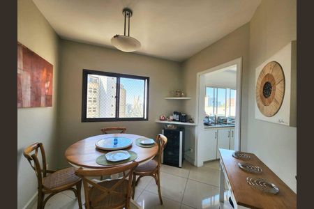 Apartamento à venda com 4 quartos, 300m² em Real Parque, São Paulo