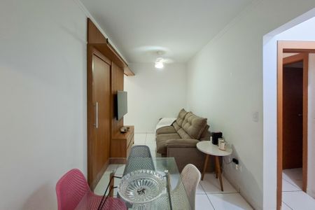 Apartamento para alugar com 75m², 2 quartos e 1 vagaSala