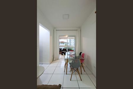 Apartamento para alugar com 75m², 2 quartos e 1 vagaSala