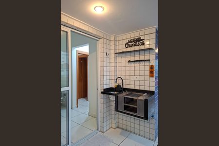 Apartamento para alugar com 75m², 2 quartos e 1 vagaSacada 