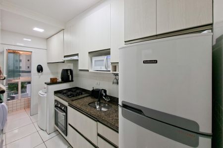 Apartamento para alugar com 75m², 2 quartos e 1 vagaCozinha 