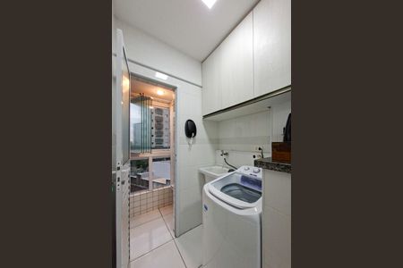 Apartamento para alugar com 75m², 2 quartos e 1 vagaÁrea de Serviçoe