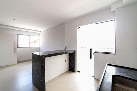 Apartamento à venda com 102m², 3 quartos e 2 vagas Apartamento à venda com 102m², 3 quartos e 2 vagasCozinha