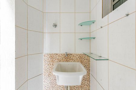 Casa à venda com 85m², 3 quartos e 1 vagaÁrea de Serviço