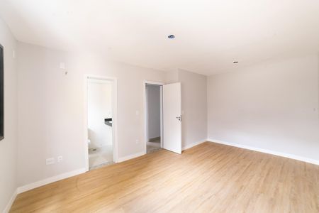 Apartamento à venda com 104m², 3 quartos e 3 vagas Apartamento à venda com 104m², 3 quartos e 3 vagasSuíte