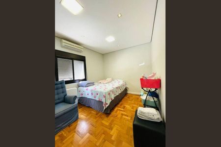 Casa à venda com 4 quartos, 300m² em Brooklin, São Paulo