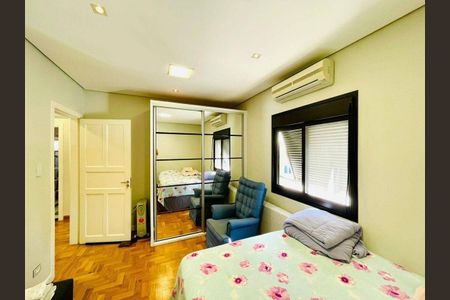 Casa à venda com 4 quartos, 300m² em Brooklin, São Paulo