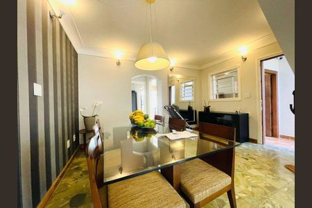 Casa à venda com 4 quartos, 300m² em Brooklin, São Paulo