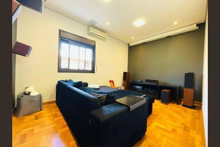 Casa à venda com 4 quartos, 300m² em Brooklin, São Paulo