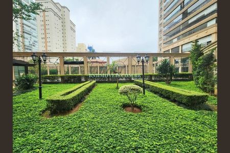 Apartamento à venda com 218m², 4 quartos e 4 vagas