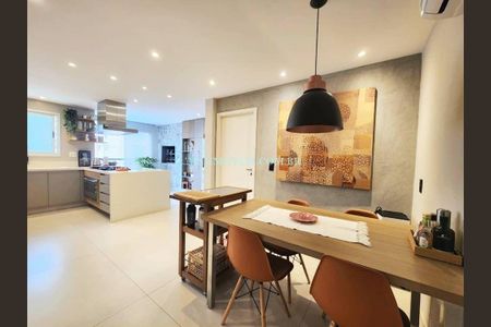 Apartamento à venda com 218m², 4 quartos e 4 vagas