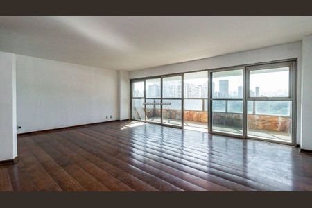 Apartamento à venda com 226m², 3 quartos e 3 vagas