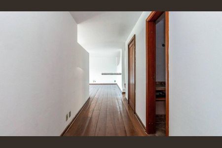 Apartamento à venda com 226m², 3 quartos e 3 vagas