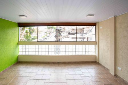 Casa para alugar com 100m², 2 quartos e 1 vagaVaranda