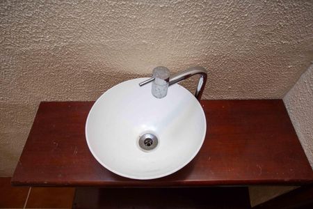 Casa para alugar com 100m², 2 quartos e 1 vagaLavabo