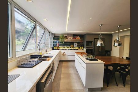 Apartamento à venda com 3 quartos, 308m² em Real Parque, São Paulo
