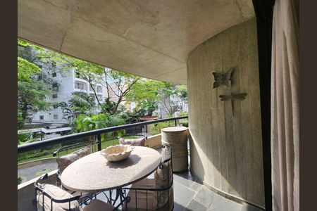 Apartamento à venda com 3 quartos, 308m² em Real Parque, São Paulo