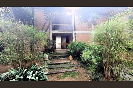 Casa à venda com 650m², 2 quartos e 5 vagas