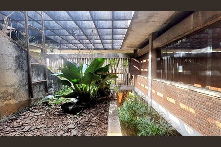 Casa à venda com 650m², 2 quartos e 5 vagas