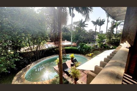 Casa à venda com 650m², 2 quartos e 5 vagas