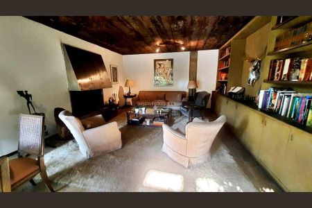 Casa à venda com 2 quartos, 650m² em Jardim Guedala, São Paulo