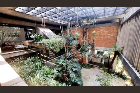 Casa à venda com 650m², 2 quartos e 5 vagas