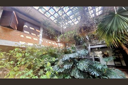 Casa à venda com 650m², 2 quartos e 5 vagas