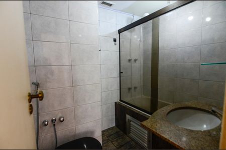 Apartamento para alugar com 80m², 2 quartos e 1 vaga Apartamento para alugar com 80m², 2 quartos e 1 vagaBanheiro 1